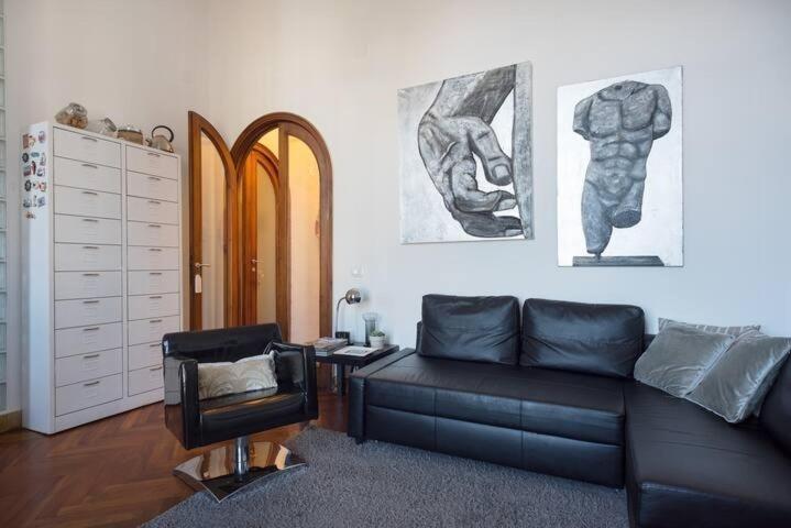 Vesuvius Suite - Elegante Appartamento In Centro Nápoly Kültér fotó
